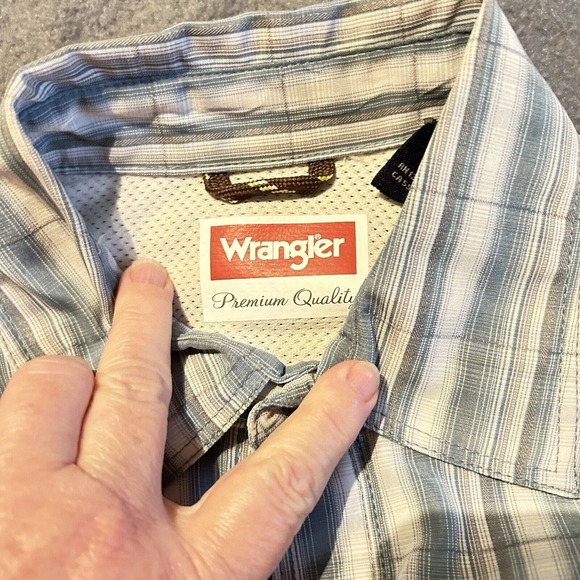 Wrangler Performance Shirt Gray and Aqua Plaid Size Small NWT Fishing Breathable - Picture 5 of 7